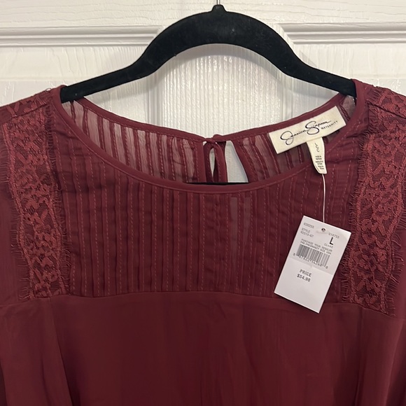 Jessica Simpson Maternity burgundy top size L bell sleeves lace detail - Picture 9 of 12